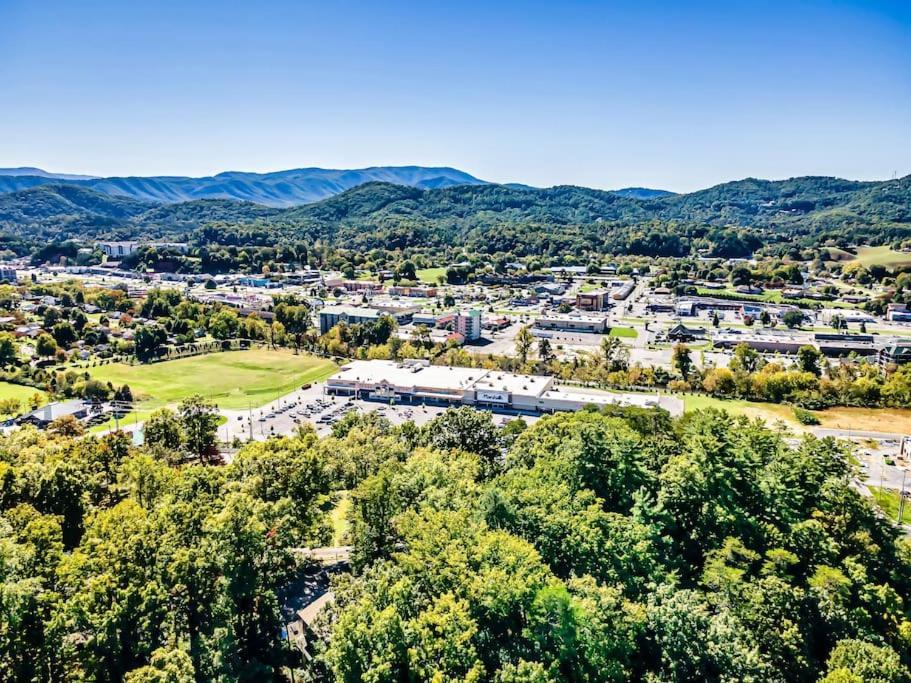 Bear Nakid Villa Pigeon Forge Kültér fotó